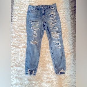 American Eagle distressed, skinny Jean size 16 short